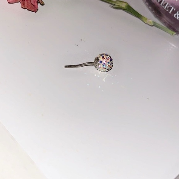 💖Hillberg & Berk Mini Sparkle Earrings💖 - Picture 5 of 5